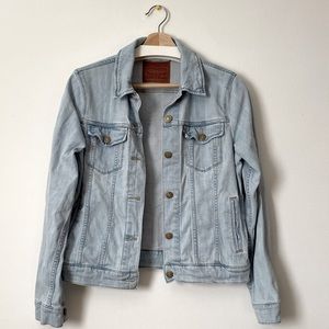 Levi’s denim jacket